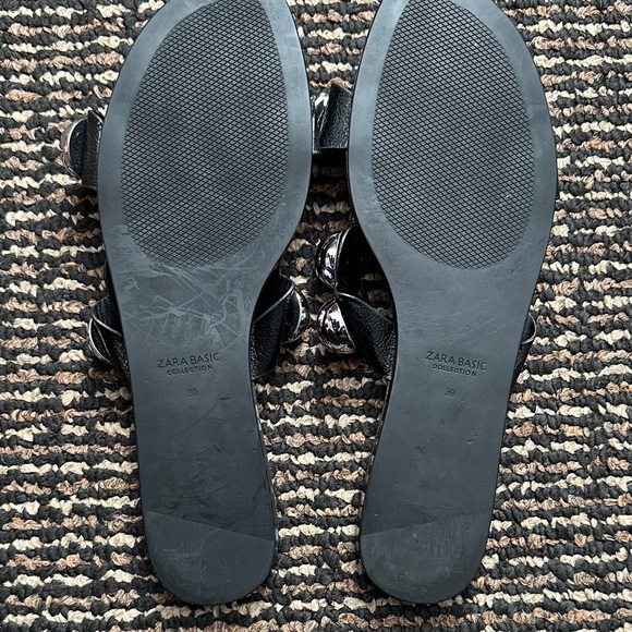 Zara Black Sandals with Metallic Spheres - Picture 2 of 4